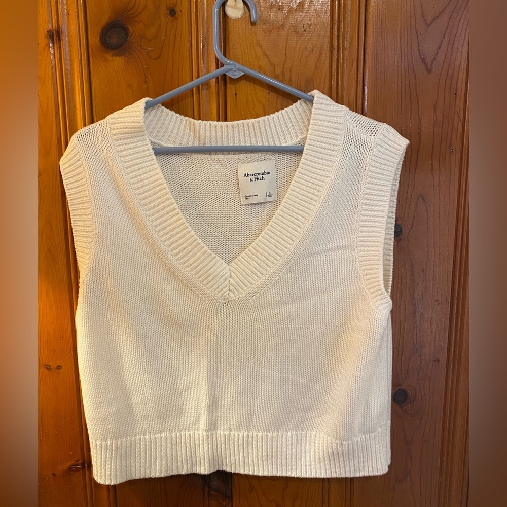NEW! Abercrombie white sweater crop tank
